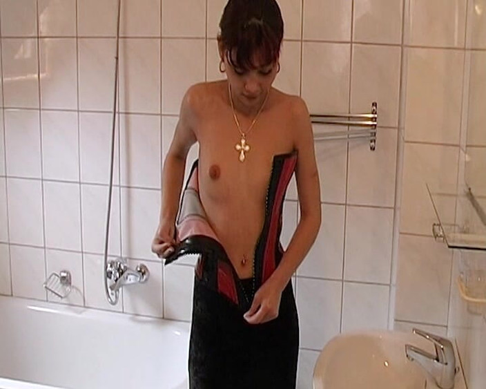 Purzel: Compilation, Young Pretty Horny Women Undressing and Pissing.