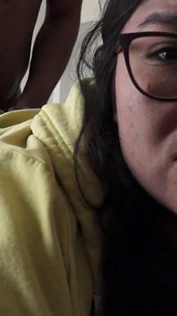 Dee in All Yellow