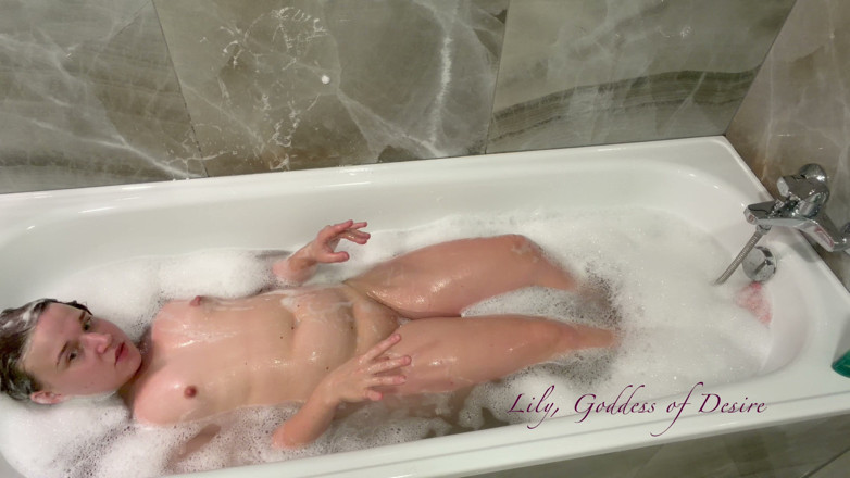 Lily, Goddess of Desire: Bath, Squirting Masturbation, and Seduction