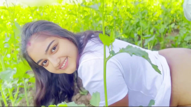 Your_aisha: デジの美しい村のサリセックス ジャングルで彼女のジジャと、ホットサリファック ジャングルで初めての XXX バイラルビデオ