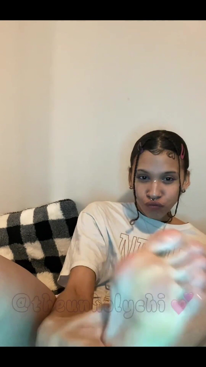 theunholychi: Bàn chân ngon lành &amp; âm hộ đầy lông tuyệt đẹp