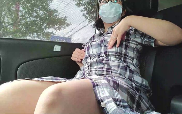 aika: Istri orang lagi asik masturbasi di dalam mobil