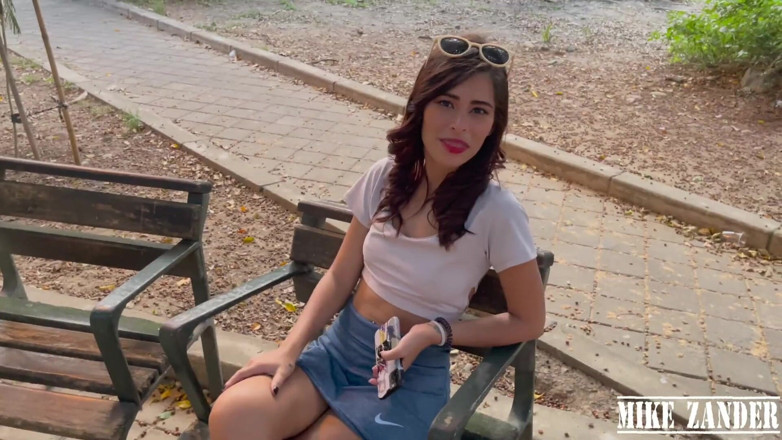 MIKEZANDER01: Fucking with a Delicious Teen Girl of Medellin