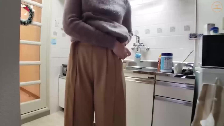 Asians in love: Isteri Asia creampie gaya doggy