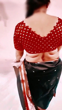 Sexy Marathi Mami Enjoy Her Young Boyfriend She Is Showing Her Big Back Side