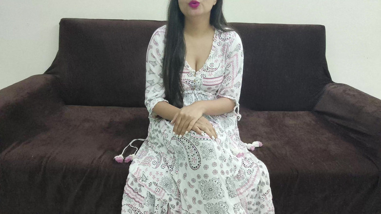 Saarabhabhi6: Schimbă hainele în fața cumnatului care se uită la porno