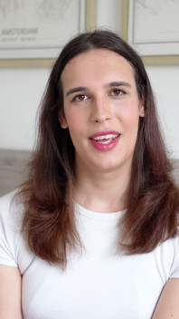 Faceți cunoștință cu Laura Ropes