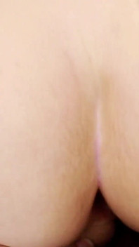 Sexe déjanté avec une nymphe nue.