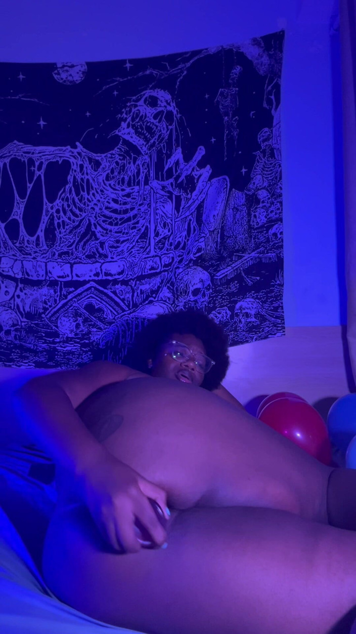 Gothic Goddess: Birthday Cake and Cum Masturbation