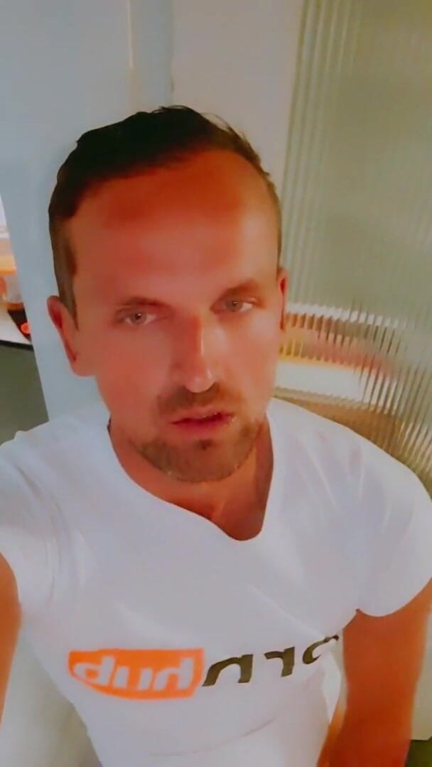 Slutboyben: Slutboyben Cam4 pocta