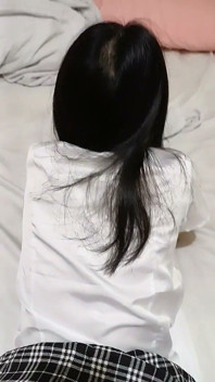 รอไม่ไหวแล้ว! น้องสาวไม่แท้ทิ้งกระเป๋าและเรียกร้องเย็ดหลังเลิกเรียน