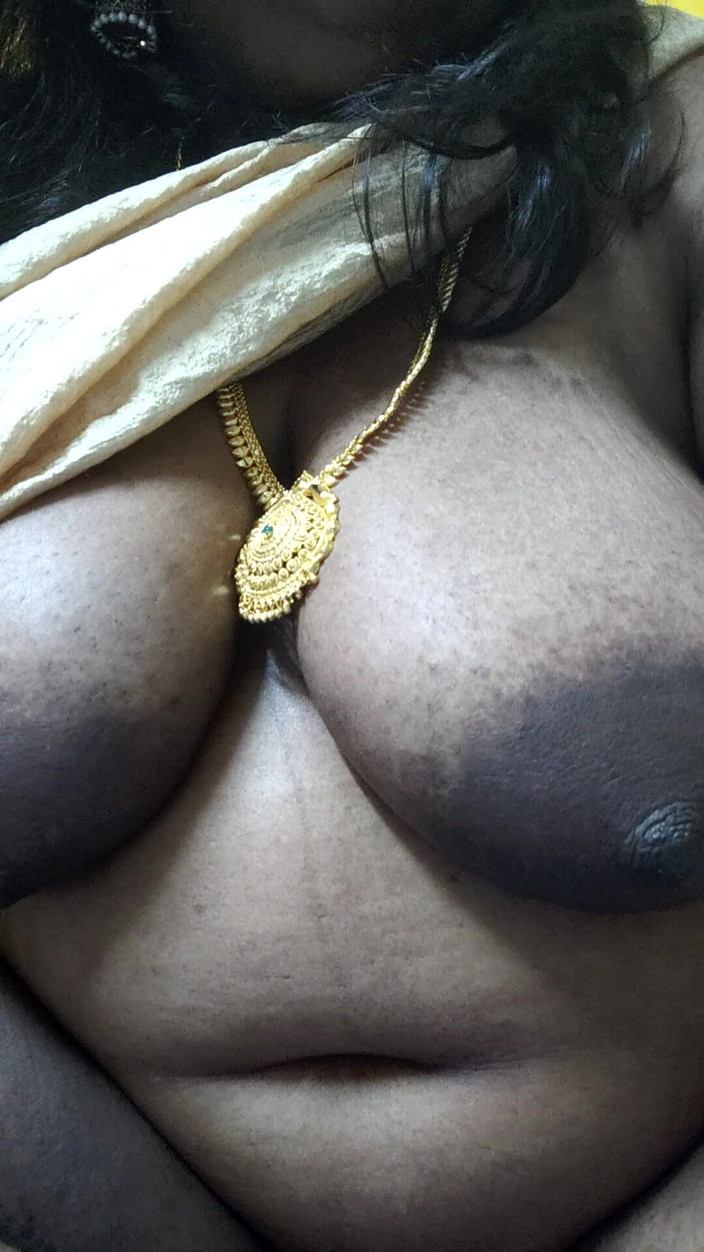 Umakutty: Memek adik tiriku dicrot sperma sama adik tirinya sendiri