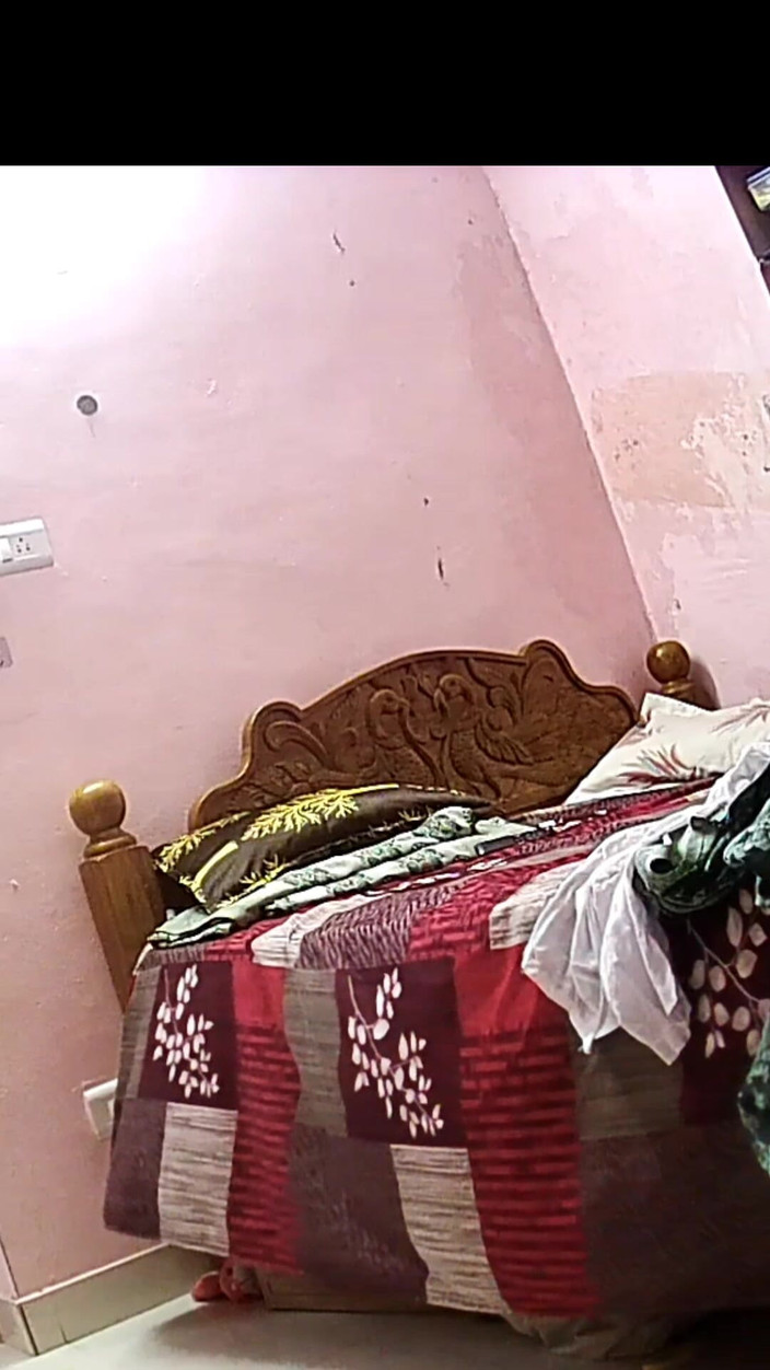 Black & white desicat: ホットセクシーな主婦がドレスを着てサリーを着てセックスする準備ができています