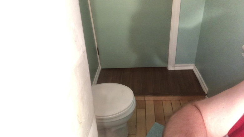 Charlieboy69: Deepthroat dildo bergilir-gilir