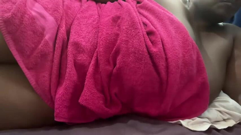 Legendary Booty Overdose: Prsatá bbw bradavka a sténající fetiš