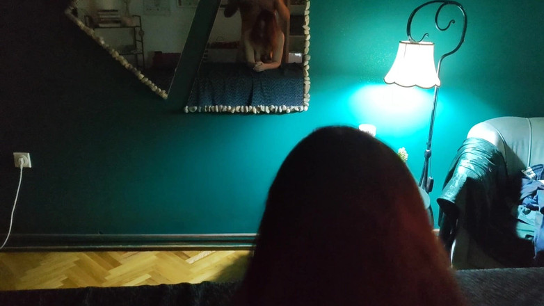 JelaiBora: Ik Hou Ervan Als Hij Me Hard Neukt Langs Achteren...