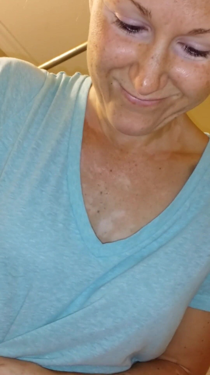 Mormon wife waterworks: Дивовижна справжня мормонська домогосподарка писяє, домашнє