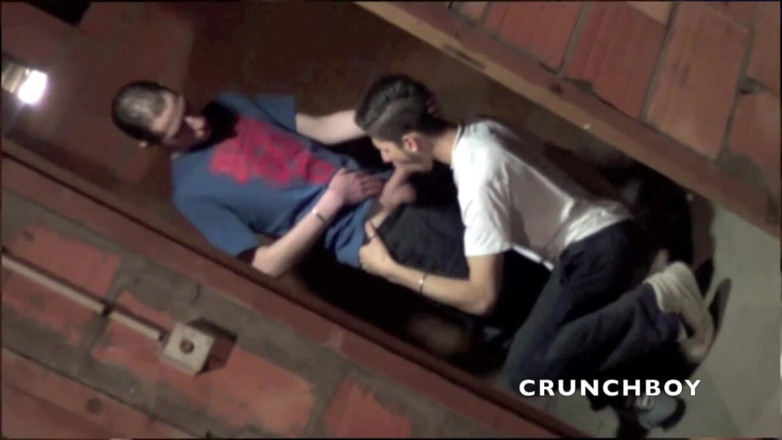 Crunch Boy: Fabien fucked by Edwin in discreet basement