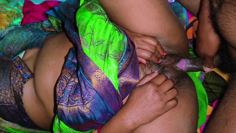 Sumang studio: Abang ipar lagi asik ngusap kontol abang tirinya di memek...