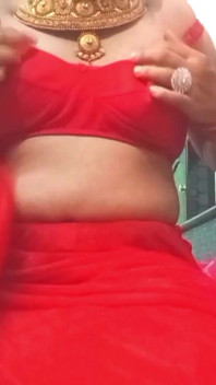 Indian Gay Crossdresser Bottom Gaurisissy Real XXX Panggilan Video Bogel Dalam Saree Merah
