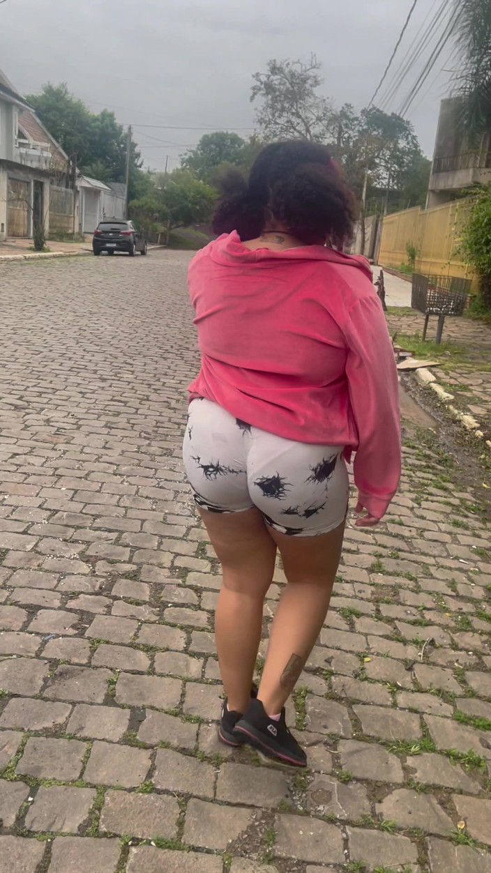 Cutiepiie Chubby: Cewek semok kulit putih ini lagi asik memeknya sambil sampai