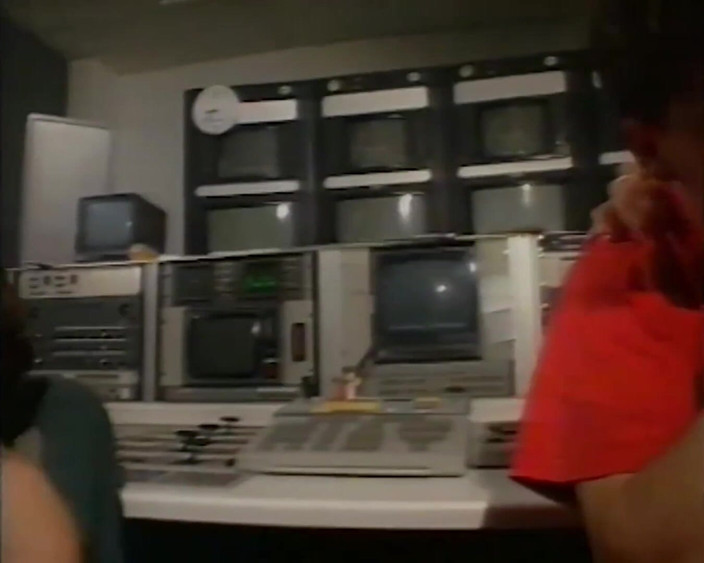 Vintage Climax: Kåta milfs delar kukar i fantastisk orgie