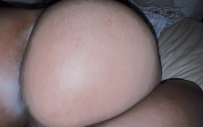 Big666dick: Зведену сестру з великою дупою відтрахали і залишили з камшотом на її azz