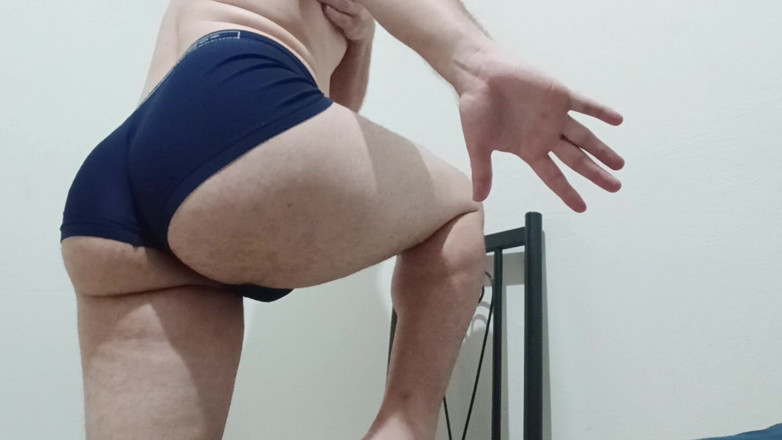 amateurbrazilian: Saya mengambil seluar dalam ayah tiri saya untuk membuat video