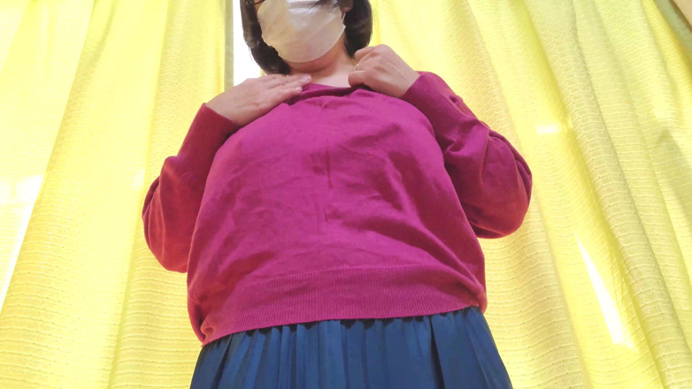 aika: A Married Woman Feels Pleasure From Standing Masturbation
