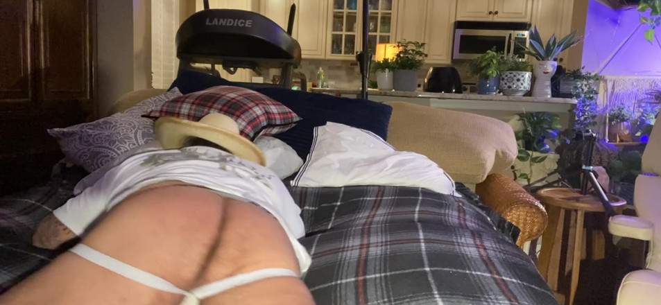 Hand-Free-Daddy-Chub: Fat gym coach has huge cumshots all over