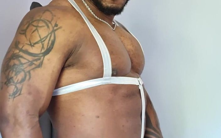 Amadeus: Este traje para mucha polla