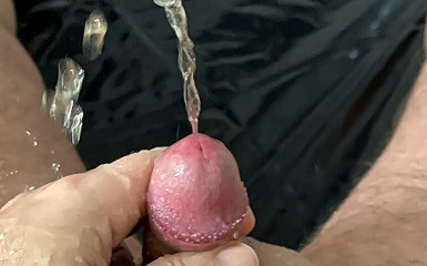 Rockme74: Kendime işemek istiyorum