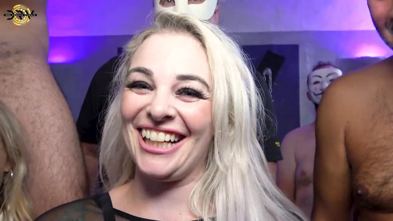 Creampie Clinic: Bareback Breeding Blonde Cumsluts