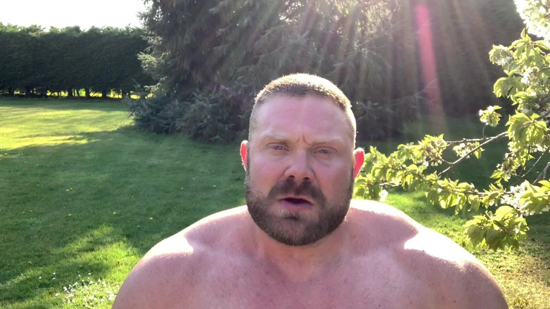 Jack stacked: Merokok cerutuku di luar ruangan saat musim panas