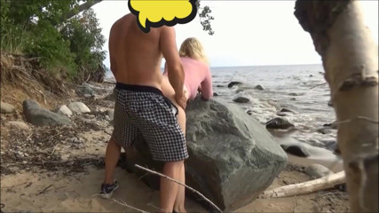 StrongSrg: Een medereiziger geneukt aan de kust