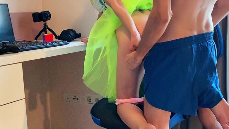 AmateurWifeXx: sautela paapa galti se apni sauteli beti ko apni sauteli...