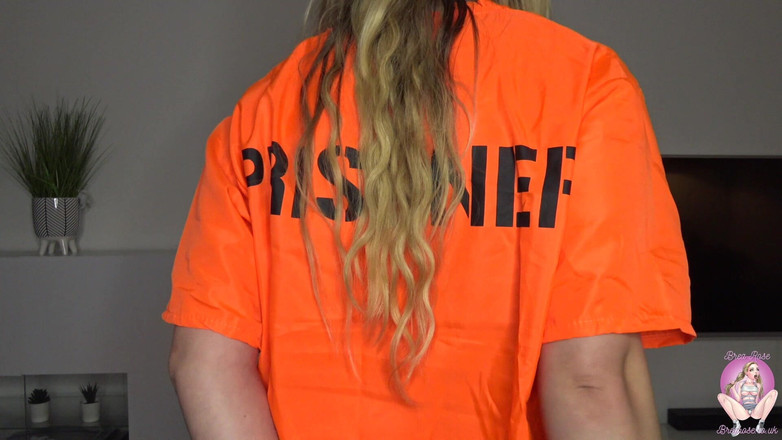 Brea Rose: Vězeňkyně svléká anál