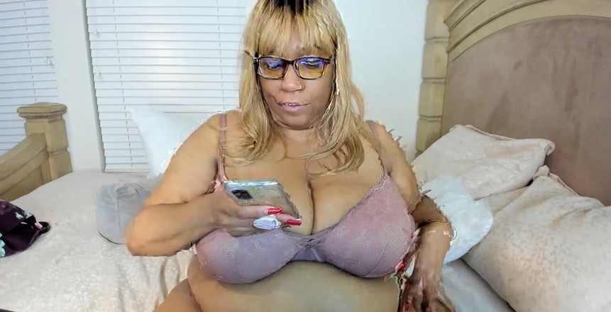 Josie4yourpleasure: Stream started at 02/18/2023 04:18 am Hai
