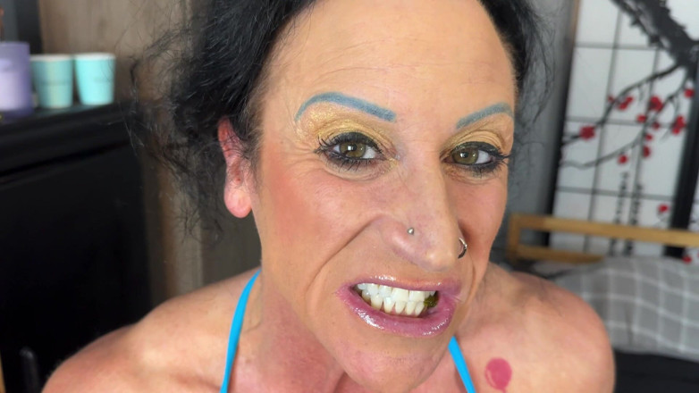 Kandylegsxxx: Kandy's Cuck Vitamins Eating Gummy Losers