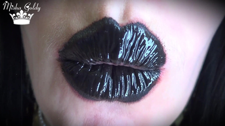 Goddess Misha Goldy: Parlak siyah dudaklar
