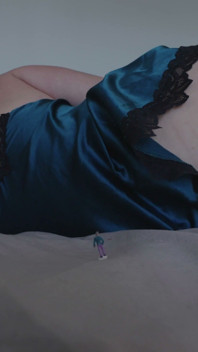 A Giantess' Date