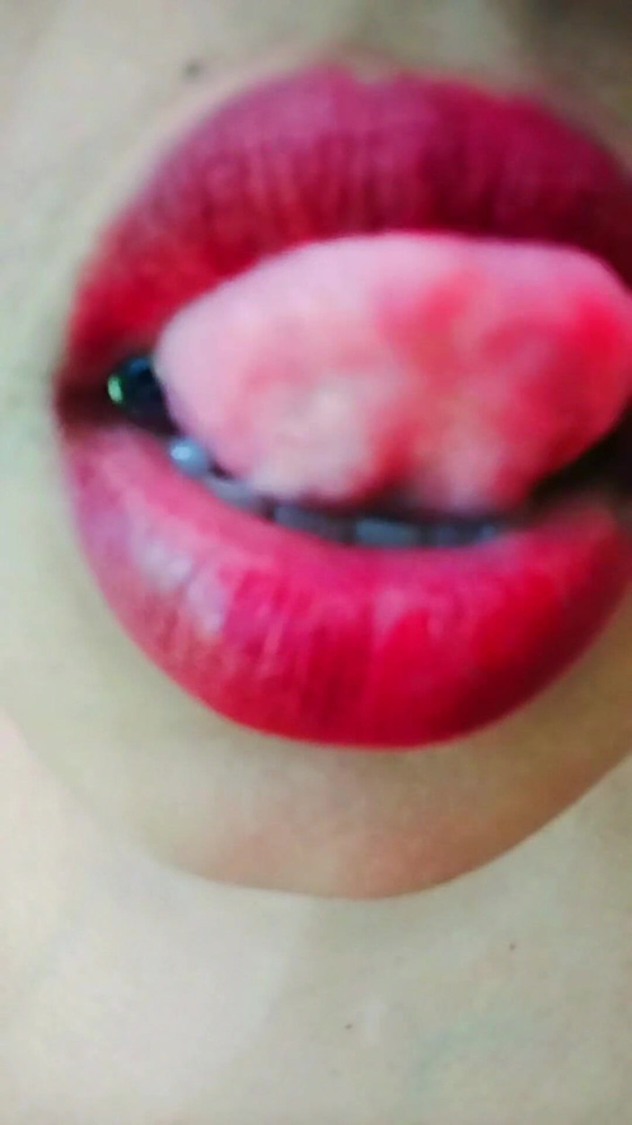 Aria Mia: Soțul meu înșală cu mine și eu înșel cu el prin apel video...