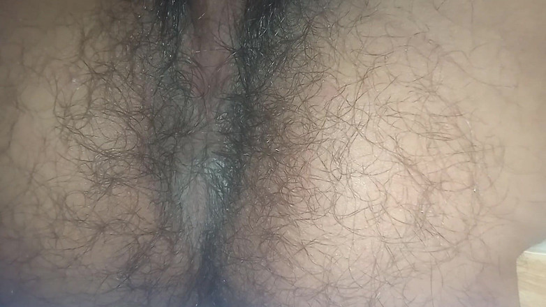 freeblacknew: Dringend, ich brauche einen schwanz, ich bin sehr geil.