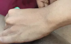 Sikişmeden önce erkeğimin sikini tıraş ediyorum