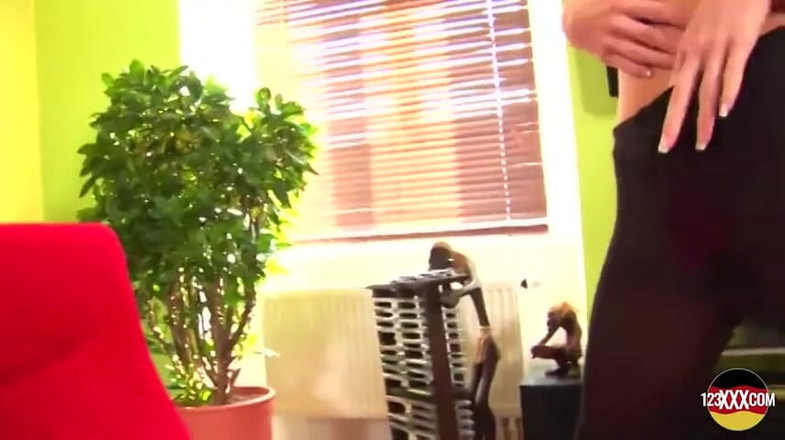 123XXX - Fucked Amateurs in Germany!: Roztomilá brunetka vyzvednuta v ulicích pro dobré šukání