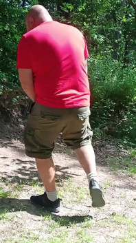 Gammal sexig liftare hora från gatan knullad i skog med och sedan utan kondom