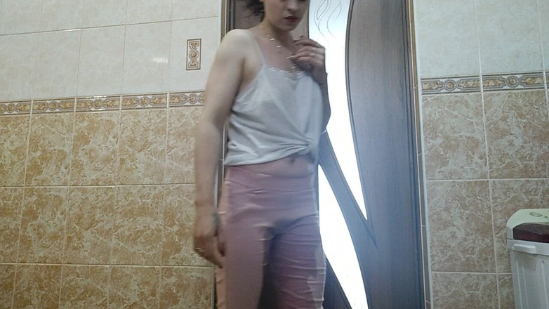 DirtyLubov: Pissing in the Pants