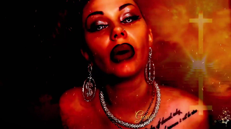 Goddess Misha Goldy: ASMR anti-religioasă fascinantă! Dă-ți sufletul și corpul diavolului!