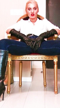 Ballbusting Femdom Games