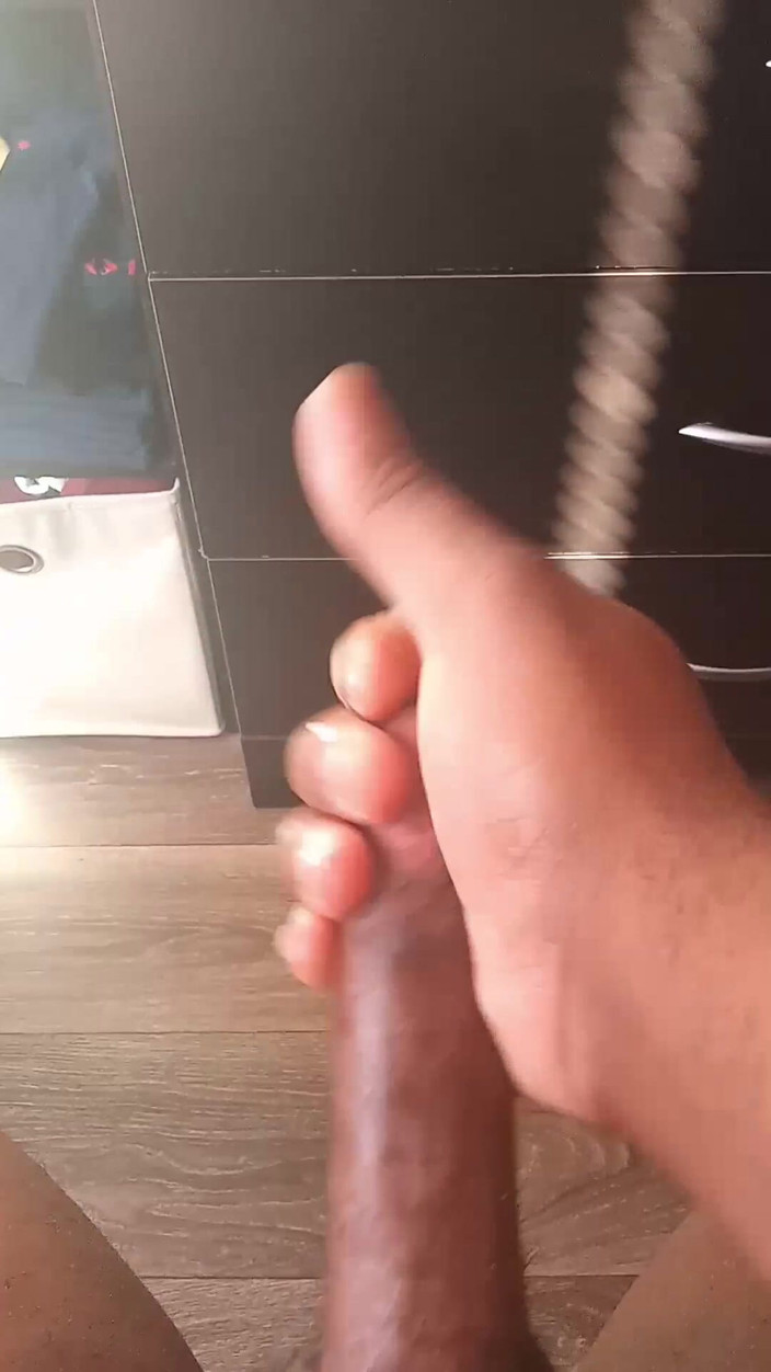 Eddie Venezuela: Thick Bearded Selfie Cock Stroke and Cum